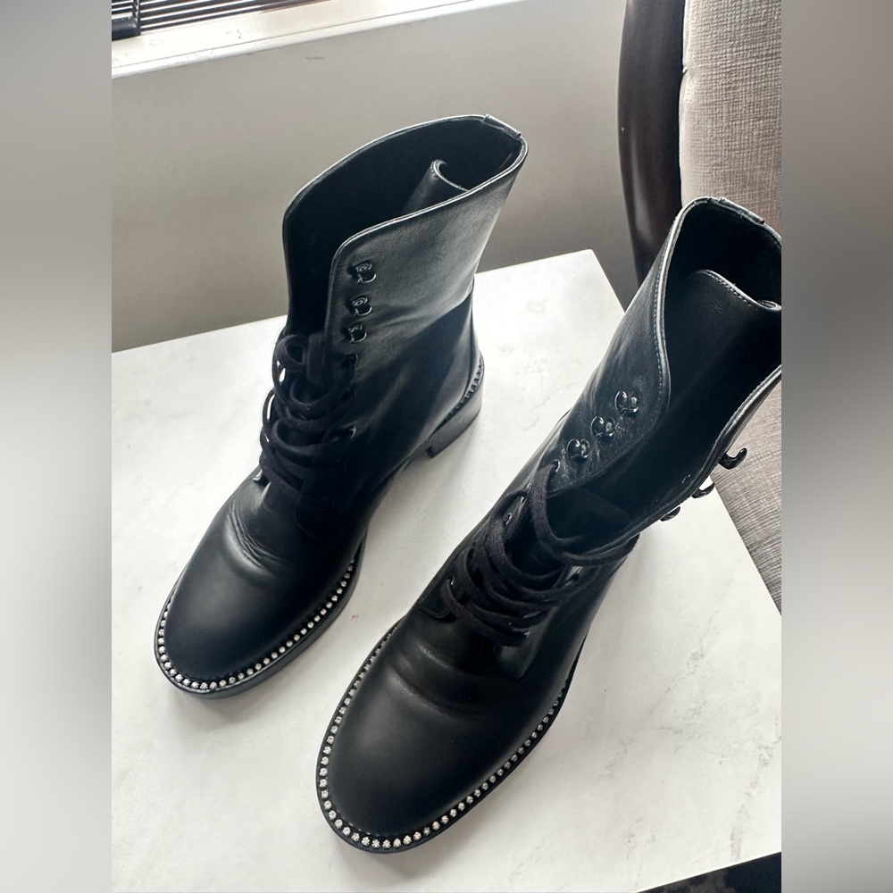 Stuart Weitzman Sondra Shine Womens Leather Embellished Ankle Boots